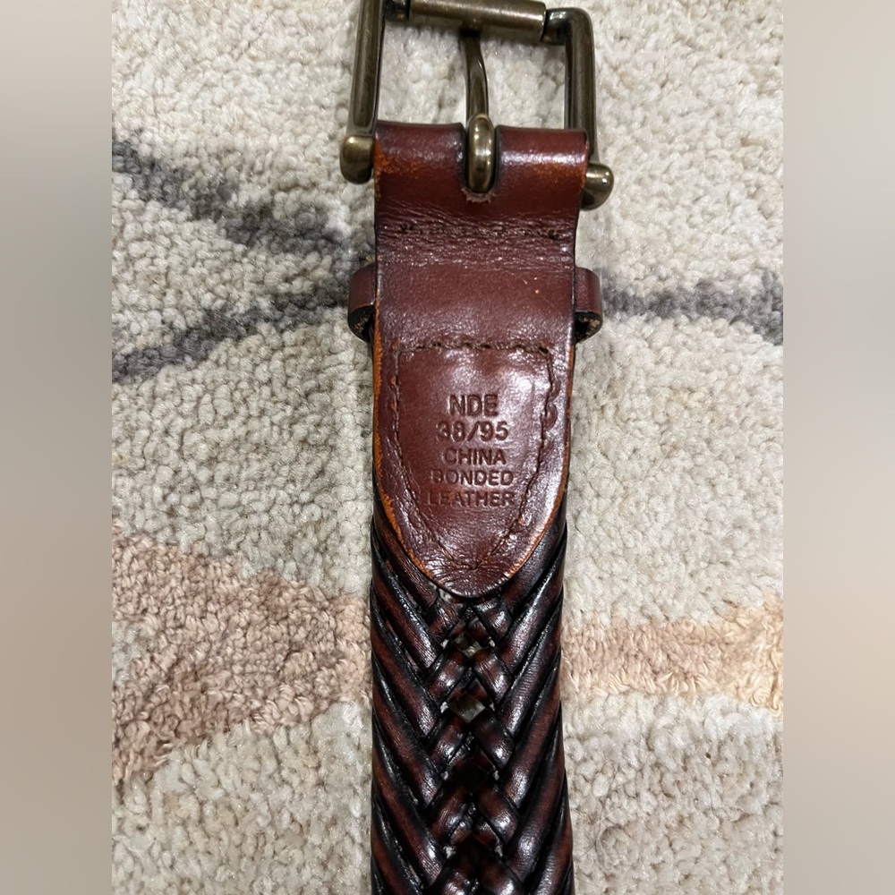 Men’s Bonded Leather Braided Belt- size 38 Brown w/Black. Brass buckle.
